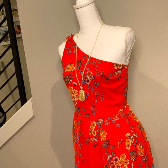 Target Dresses & Skirts - Gorgeous vibrantly colored one sleeved dress